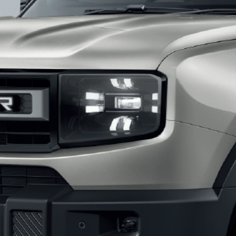 T1 Feature Storm-Eye LED Headlamps